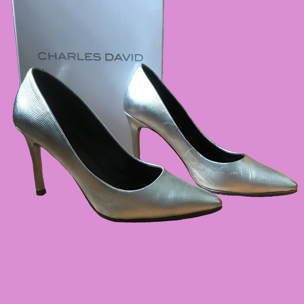 Sz 6.5 Charles David Silver Pumps